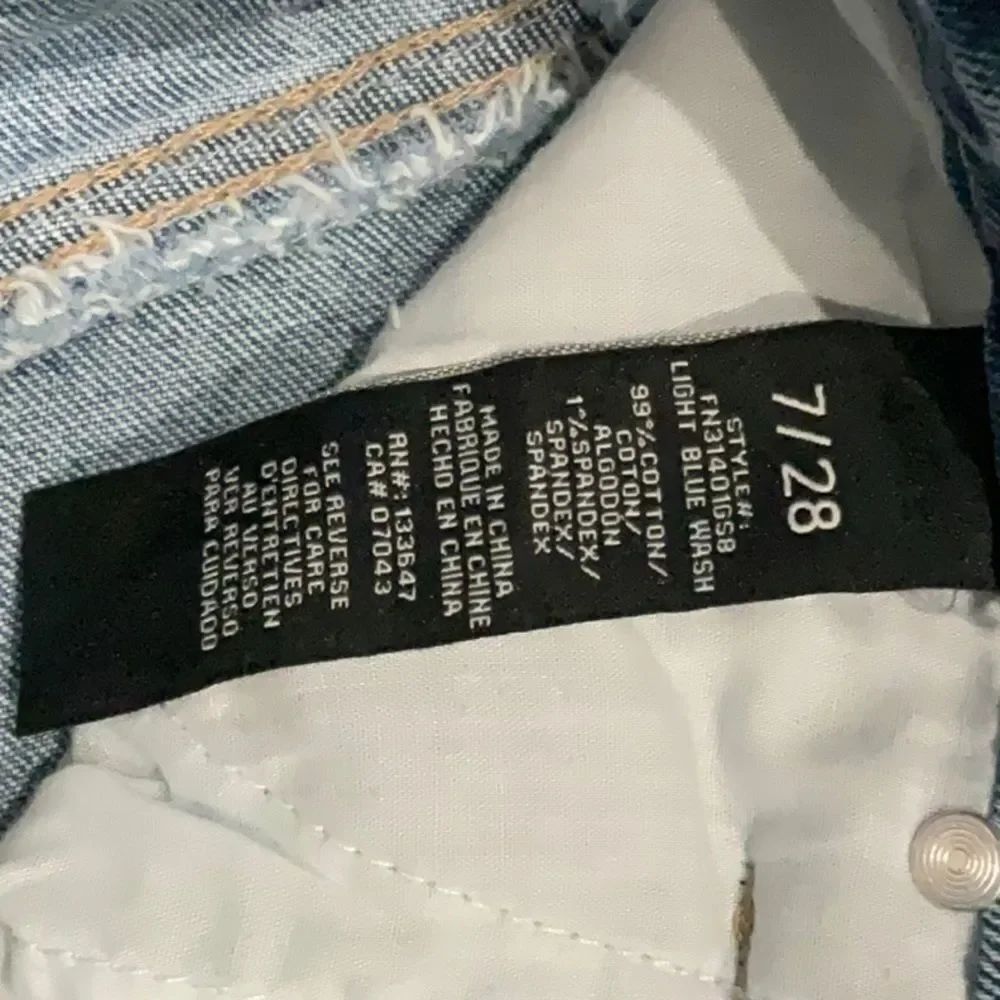 Shorts - Picture 4 of 4